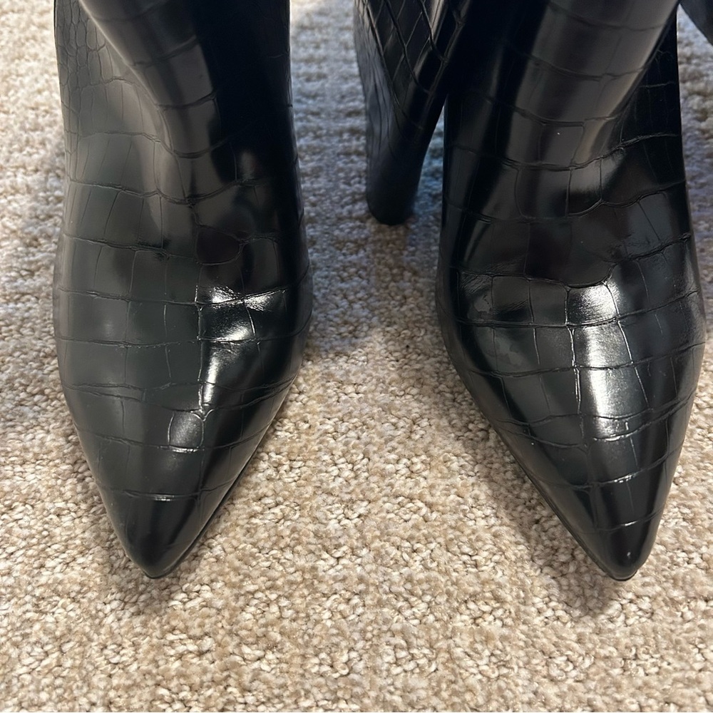 Steve Madden Nikitta Croc Embossed Boot Black Size 9.5 - Picture 6 of 12